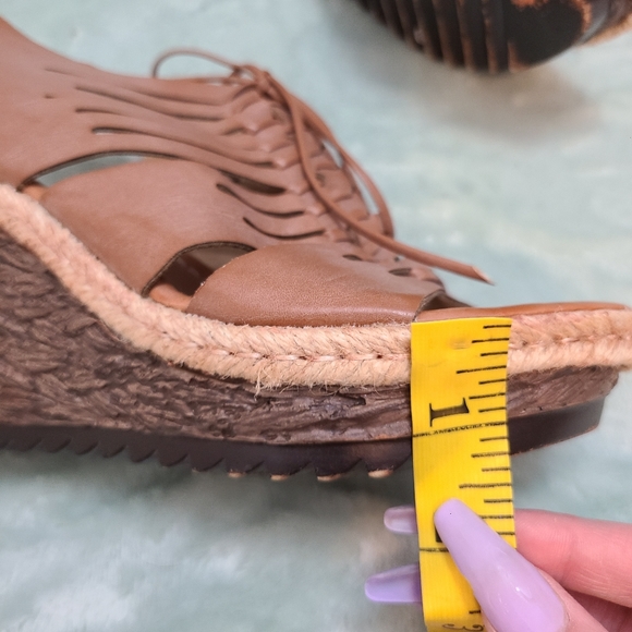 Patrizia Leather Gladiator Wedge Sandals Size 7 - Picture 6 of 8